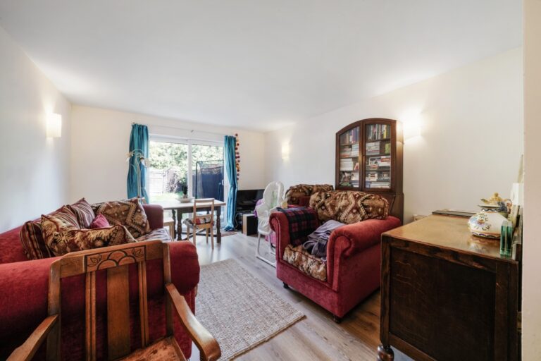 Elvedon Road, Lower Feltham, London