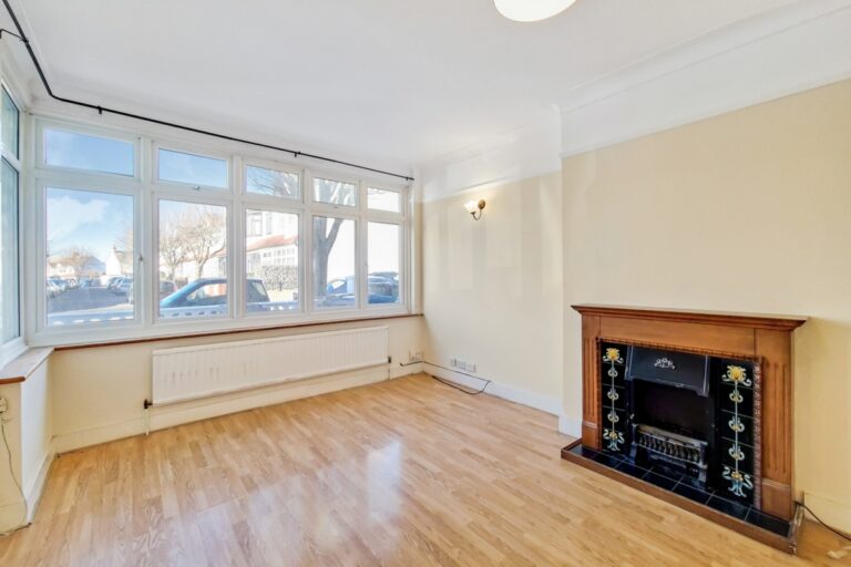 Lloyd Avenue, Norbury, London